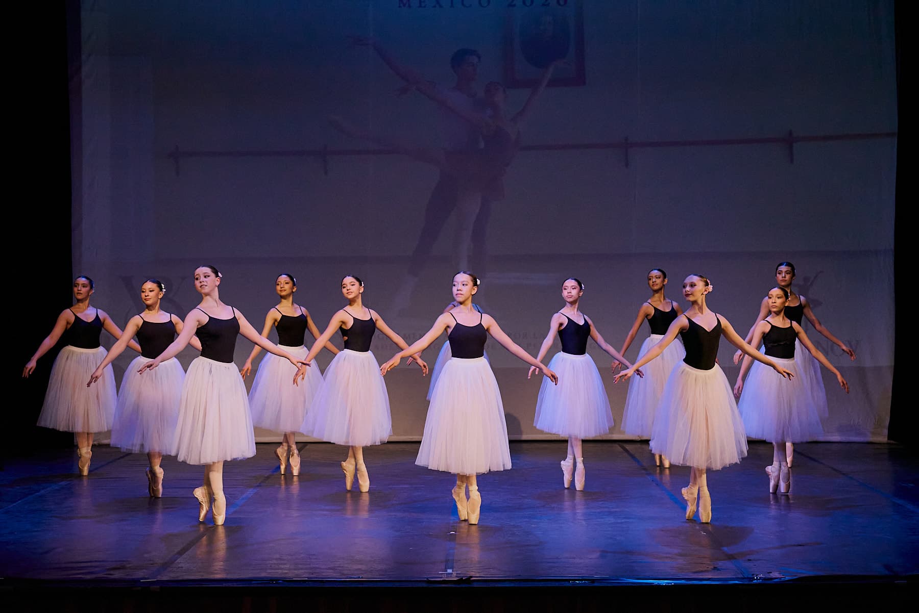 Photos of the performance — foto 13
