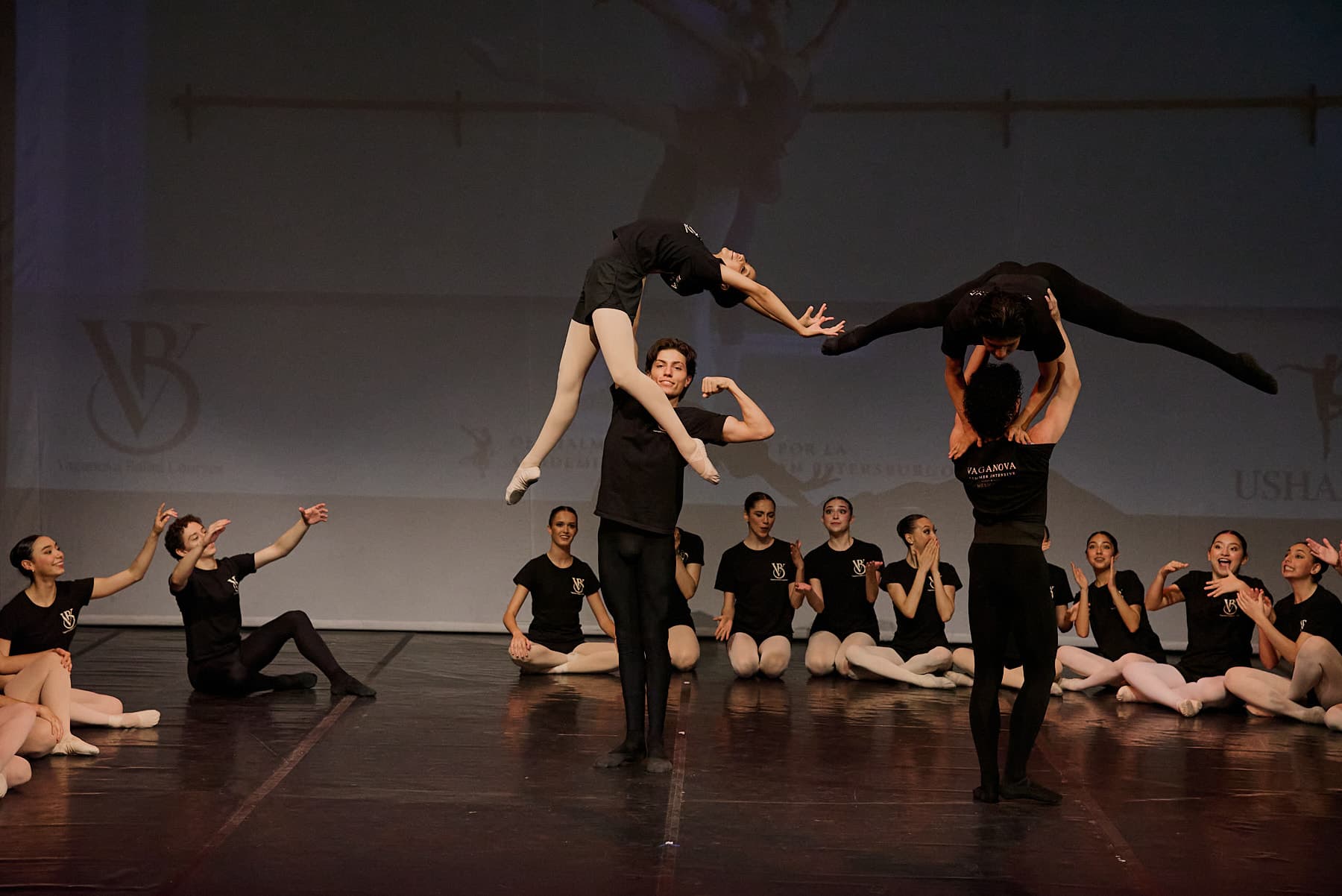Photos of the performance — foto 17